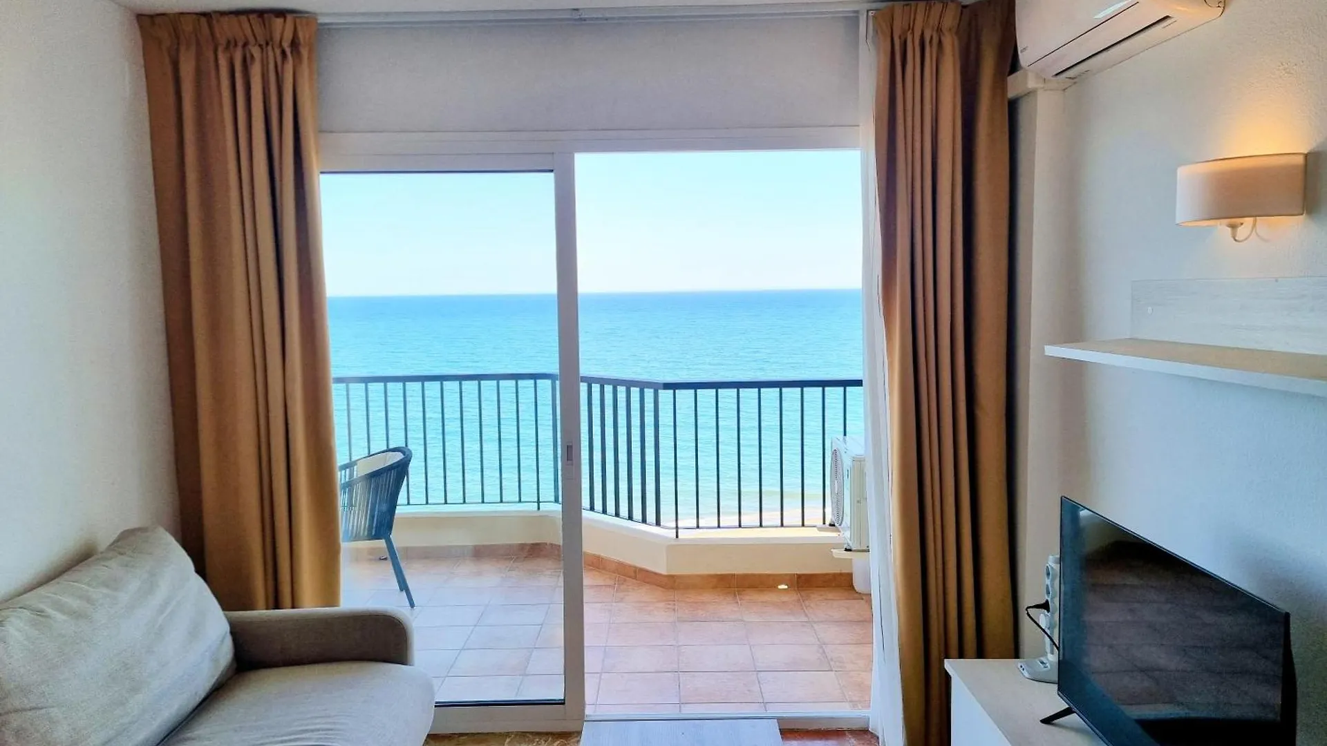 Las Antillas II Front Sea Views Pool フエンヒロラ