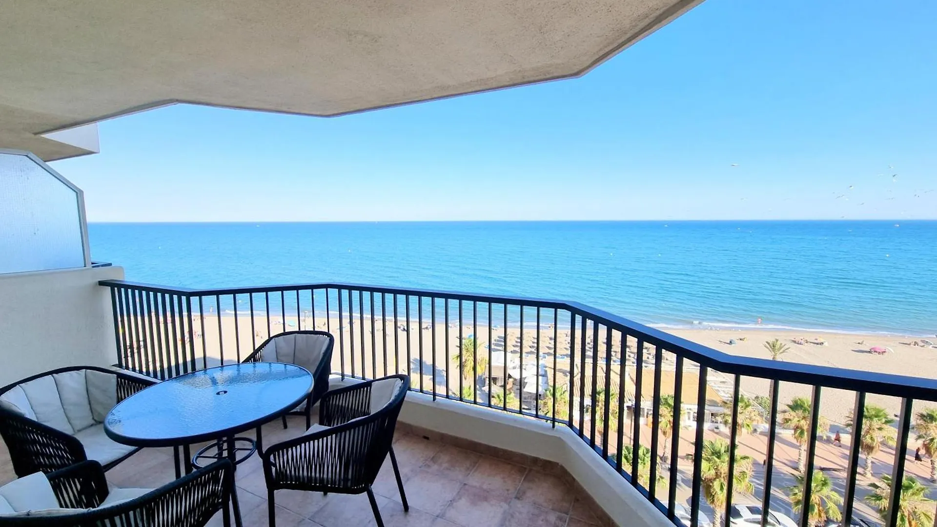 Apartment Las Antillas II Front Sea Views Pool Fuengirola