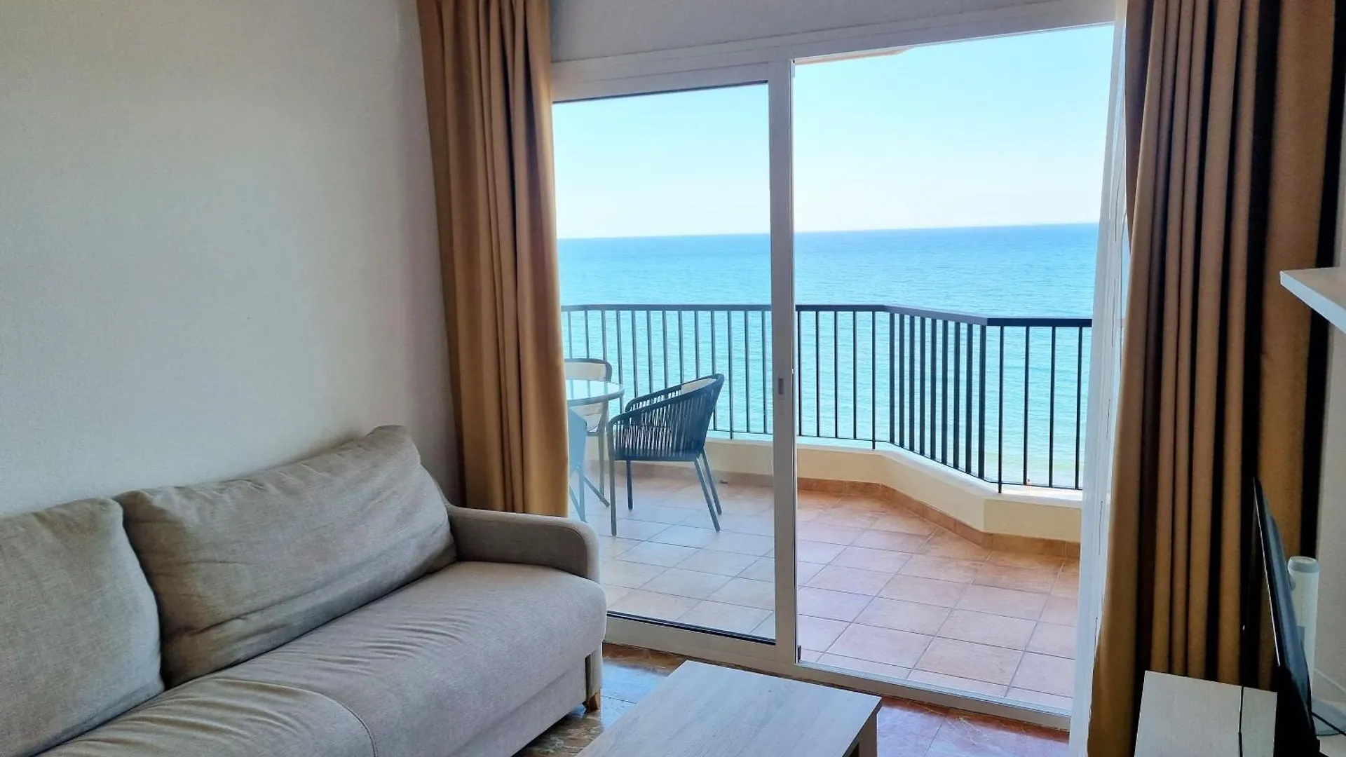 Las Antillas II Front Sea Views Pool Fuengirola Spain