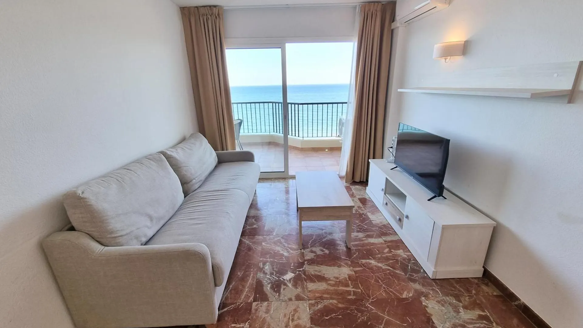 Las Antillas II Front Sea Views Pool Fuengirola Apartment